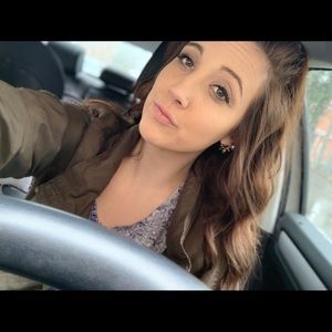 Meet your Posher, Sierra